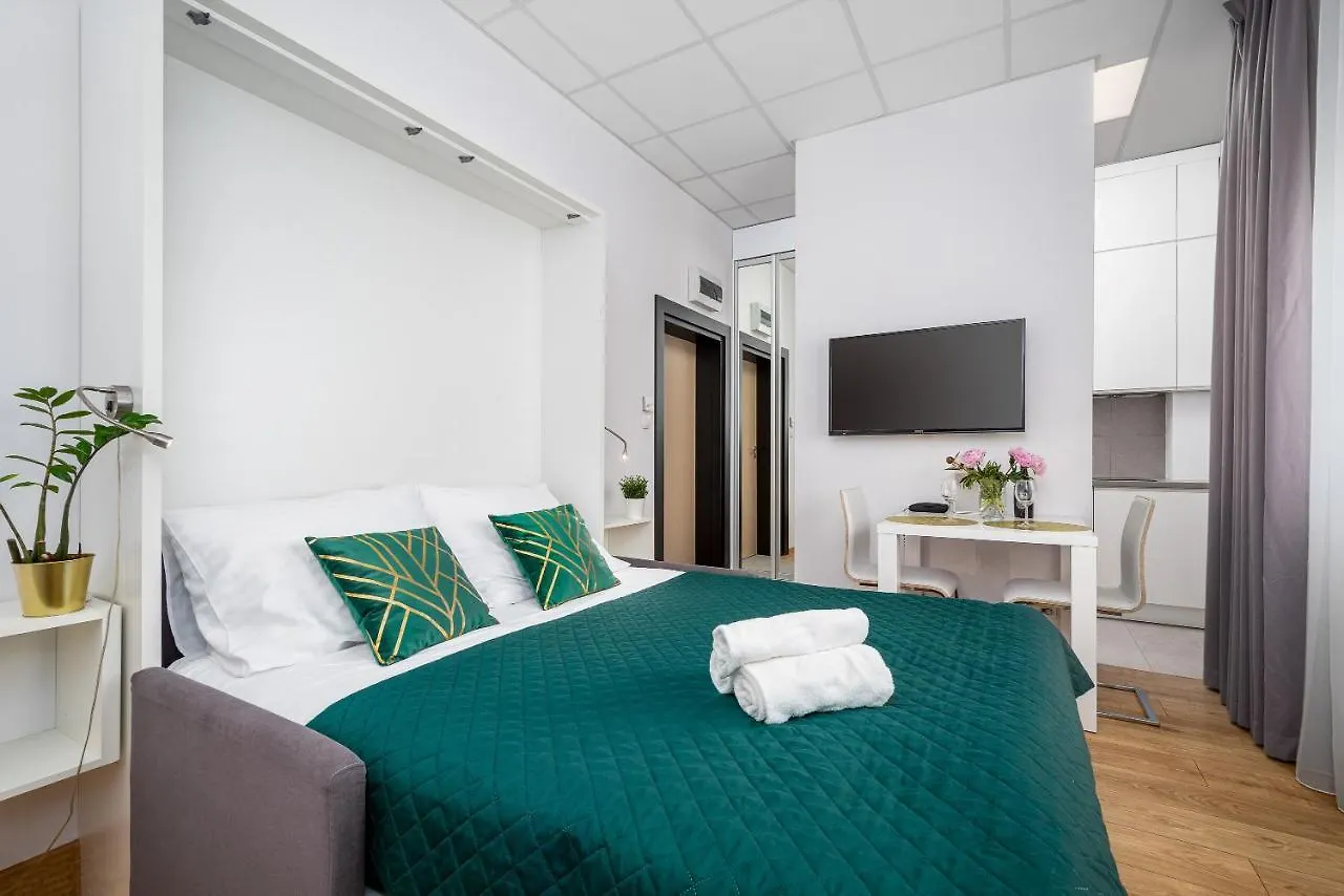 Warsaw Apartments Aleje Jerozolimskie Street location